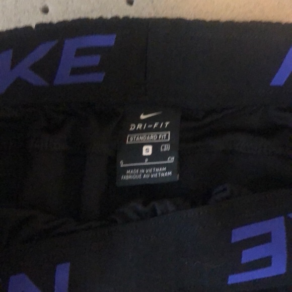Mens Nike dri-fit shorts. 9’’ black! Size Small - Picture 3 of 5